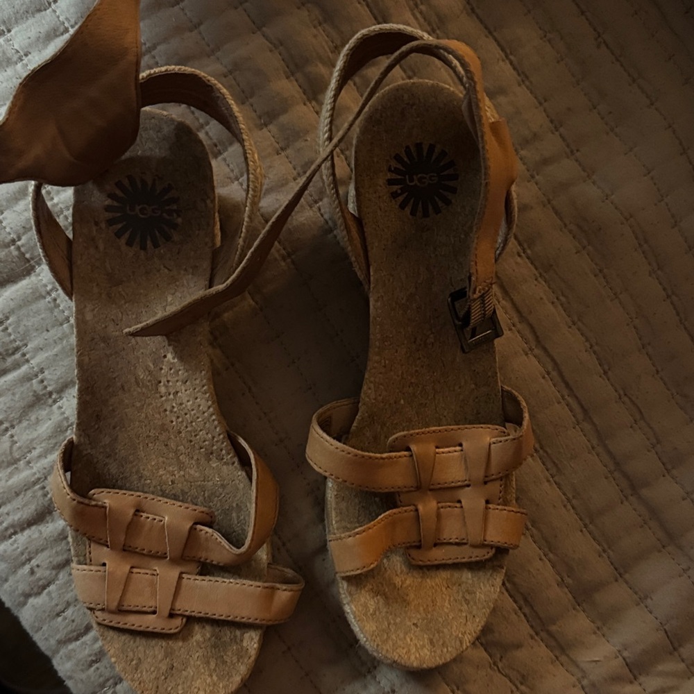 UGG Women's Brown Strappy Sandals